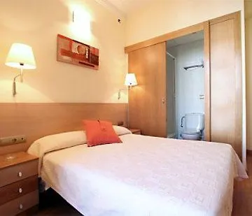 Felipe Ii Hostel *