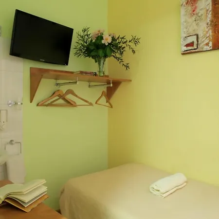 Hostel Felipe Ii *