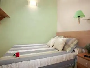 Felipe Ii Hostel Barcelona