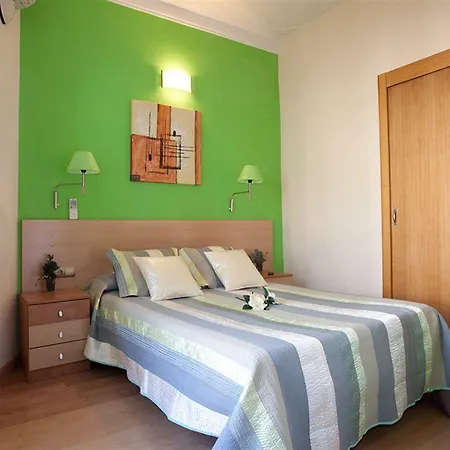 Hostal Felipe Ii *
