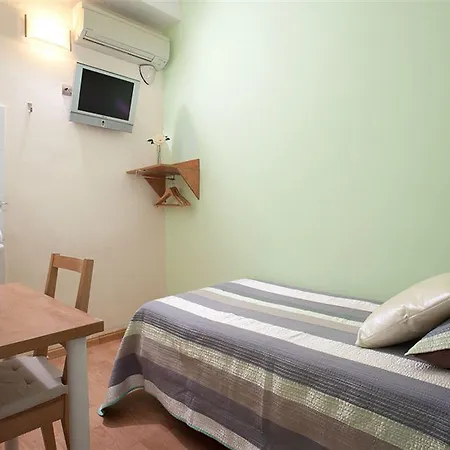 Felipe Ii Hostal