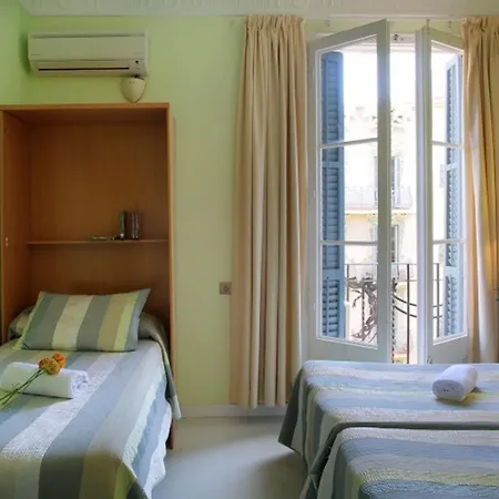 Hostal Felipe Ii *